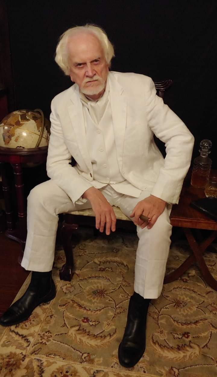 Chicago Actor & Playwright Jeffrey Wayne Helgeson Encores His Mark ...