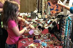 Bazaar & Yard Sale