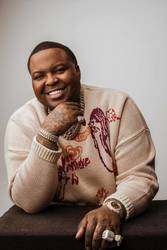 Sean Kingston in concert at Super Girl Surf Pro