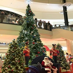 DULLES TOWN CENTER TO HOST SPECTACULAR  TREE LIGHTING EVENT