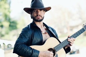 FREE Twilight Concert: Jutt Huffman