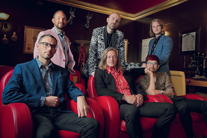 Accent: Christmas All the Way