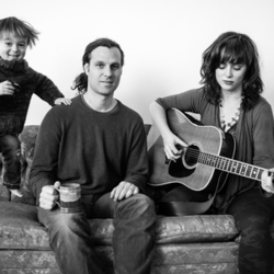 Little Folks Show with Molly & Eben