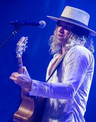 In concert - Casey James