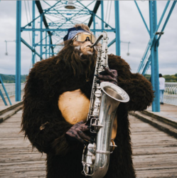 SAXSQUATCH PRESENTS BIG FOOT RAVE