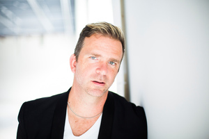 Chris Trapper – Stripped Down Melodies and Honest Lyrics