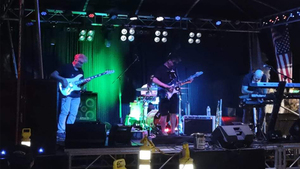 Battle of the Bands: Classic Rock Edition Zep vs. Floyd