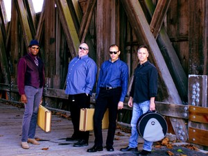 Hollywood Casino presents Ralph and The Rhythm Hounds @ Hollywood on the Roof !