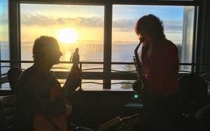 🌤🎷🎸 Sunset Sax & Guitar at Moss Beach Distillery on WED JUN 26 from 5-7pm at Happy Hour, no cover