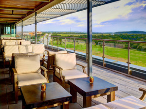 Embark on a Stellar Retreat at Sonesta Bee Cave's Meridian 98 Rooftop Restaurant and Lounge