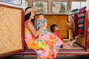 Free Family Photos for Mother's Day at Kapolei Commons