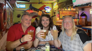 Waikiki Crawling - Aloha Pub Crawl