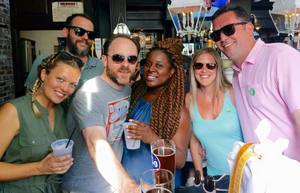 Waikiki Crawling - Aloha Pub Crawl