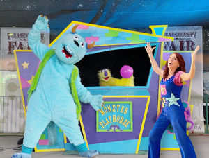 Kiddle Karoo’s Monster Puppet Playhouse