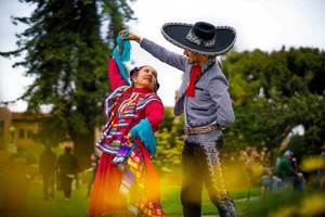 Esperanza del Valle & Universidad de Veracruz present "Raices del Pueblo"