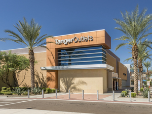 Tanger Outlets Phoenix Partners with Red Cross of Southern Arizona