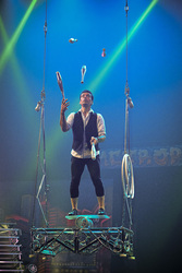 Wonderland: Illuminate!