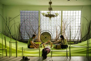 Plucking Performance: Gretchen Gonzales Davidson, David Hurley & Chris Peters (Battle Elf)