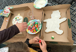 Kids Klub: Holiday Jumbo Cookie Decorating