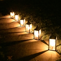 Holiday Lantern Tours