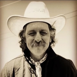 Eric Lindell: Dragon Smoke - Moe's Alley