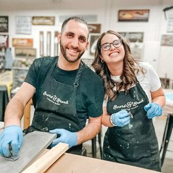 🍷 Paint & Sip - Pick Your Project Workshop (Pre-Registration Required) 🍷