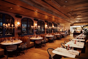 Midnight in Paris at Le Âme