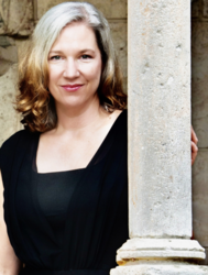 Pianist Lisa Leonard in Recital