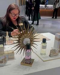 Professional Engraver at Queens Center