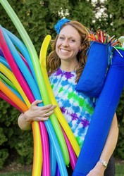 Balloon Twisting with Erica Carlson (Ages 8+)