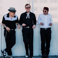 The Divebombers at Troll Music