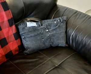 Eco-chic Cushion Creative Reuse Workshop