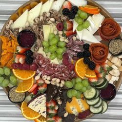 Sip + Graze: A Grazing Tray Masterclass