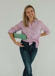 REC Reads with Courtney Reinhold