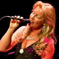 Sunday Night With Amandah Jantzen