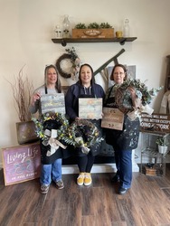 🌷 DIY Spring Wreath and Mini Sign Workshop (Pre-Registration Required) 🌷