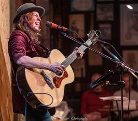 Christine Havrilla & Gypsy Fuzz – High-Energy Rock Trio with Looping Guitar, Powerhouse Vocals, and