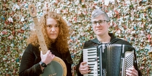 Brivele: Khaveyrim Zayt Greyt (Friends, Get Ready)