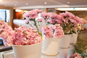 Lakeside Mother’s Day Brunch and Pop-up Flower Show at Hyatt Regency Lake Washington