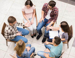 Experience the Power of Community with Tema Group Therapy