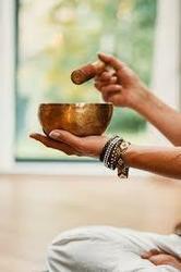 Sound Bowl Meditation with Chrissy Ennis