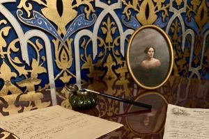 Guided Tours of Lippitt House Museum