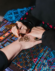 Complimentary Dubai Chocolate Strawberries and Henna at SHOR Bazaar in Hawaiian Gardens!