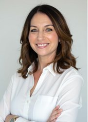 Daily Joy: Simple Everyday Hacks to Thrive at Work and in Life with Nicole