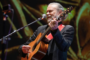 Master guitarist Beppe Gambetta, in Concert