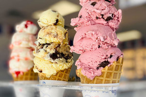 Join Handel’s Ice Cream Burbank Grand Opening!