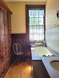 Healthy, Wealthy & Wise: Households & Health at the Ten Broeck Mansion