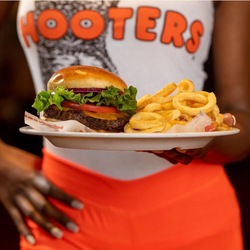 Hooters Celebrates National Hamburger Day