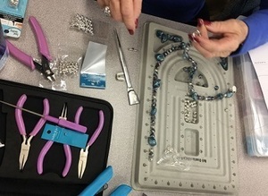 ACE - Beadstringing for Beginners: Necklaces and Bracelets