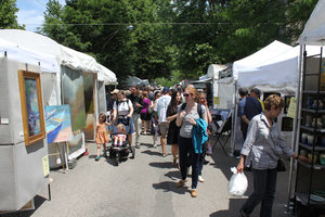 Top Ten Things to See and Do at Chicago’s 57th Street Art Fair